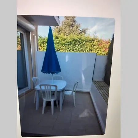 Apartment T2 Rez De Chaussee Climatise Jardin Parking Prive Balaruc-les-Bains