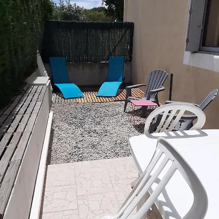 T2 Rez De Chaussee Climatise Jardin Parking Prive Apartment